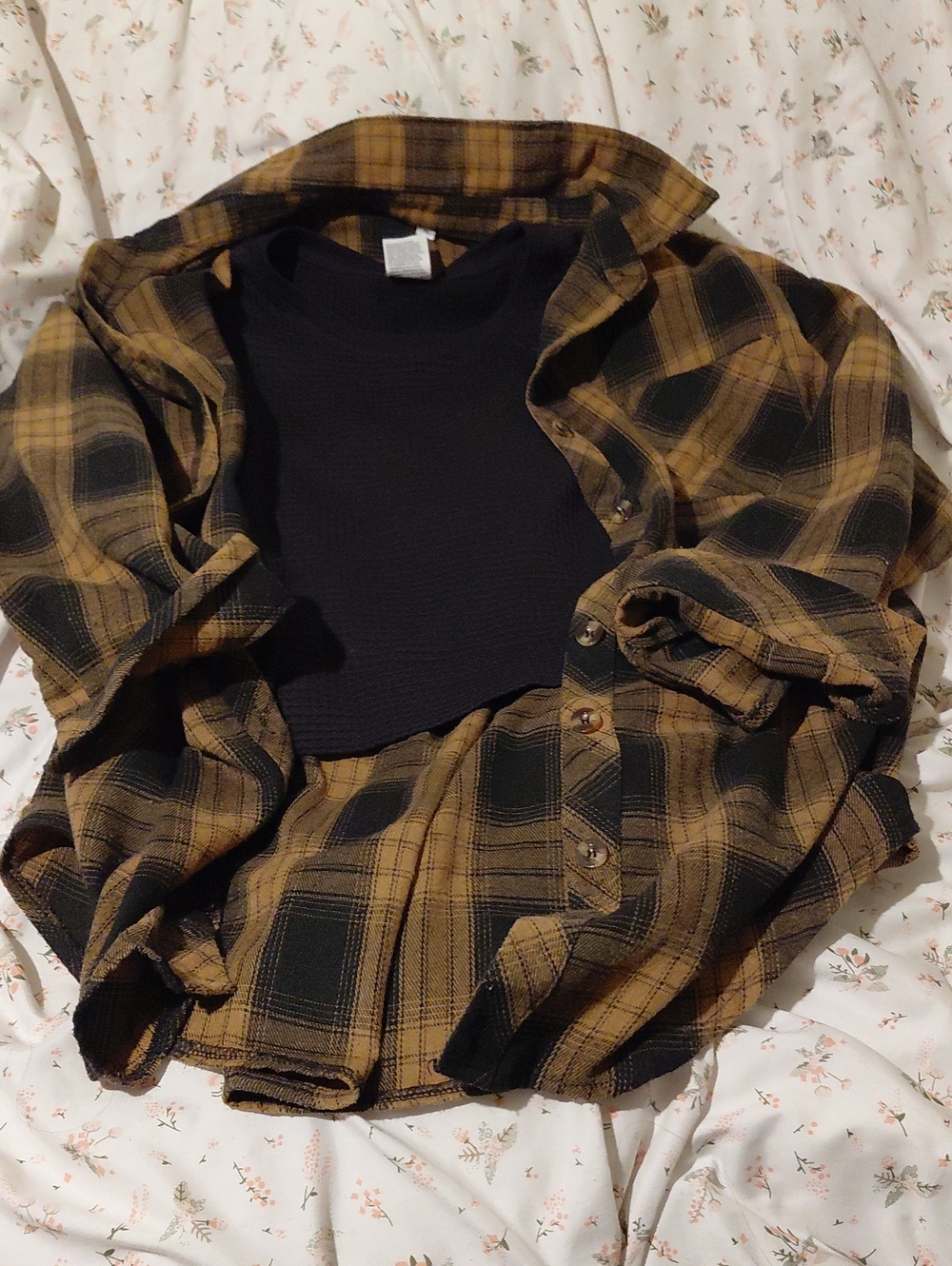 Women's Plaid Button-Down Shirt - Black & Brown